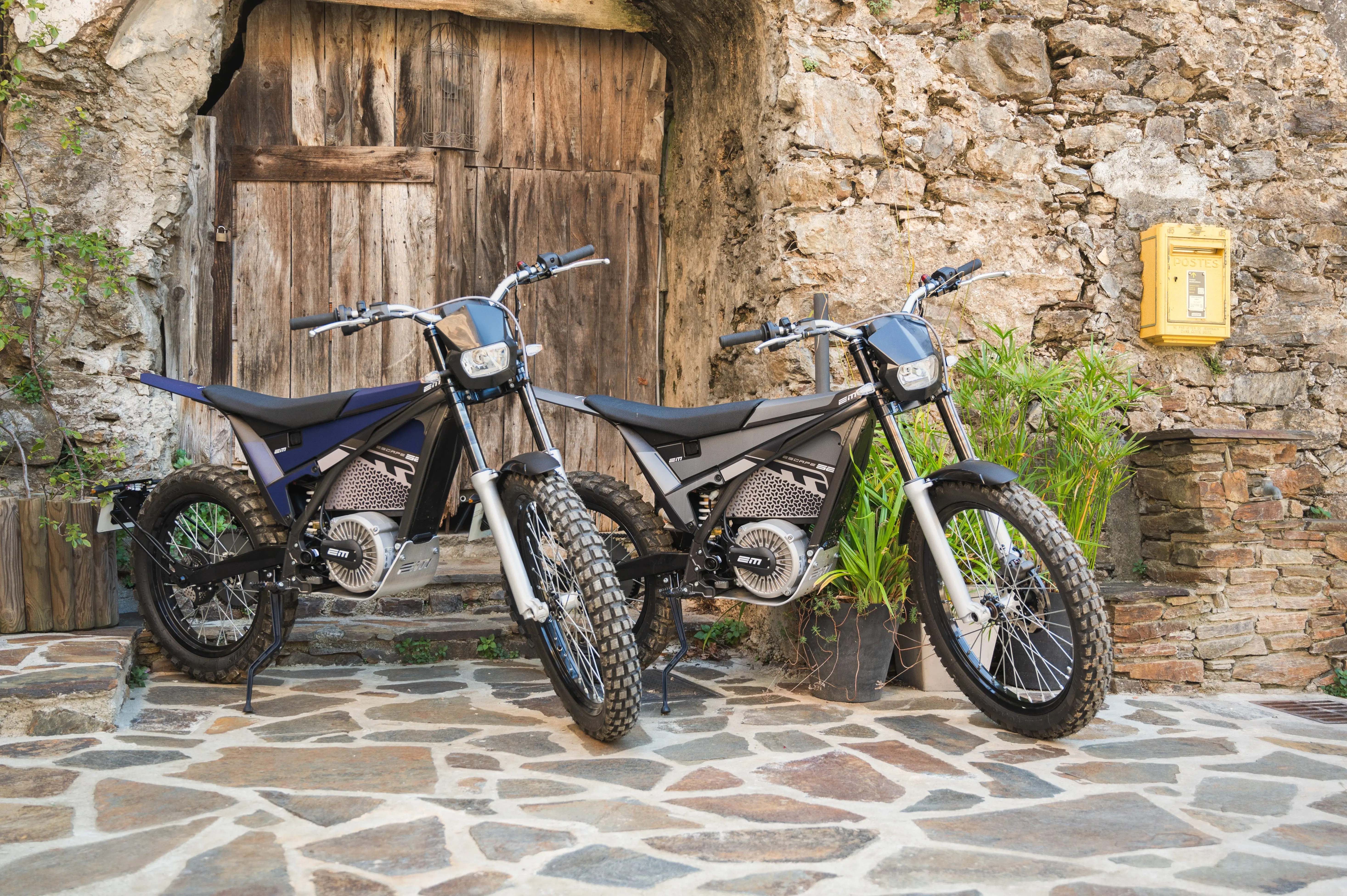 Electric motion em 5.7 escape dirt bike price sales